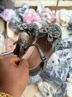 Size 30 girl shoe - Image 3