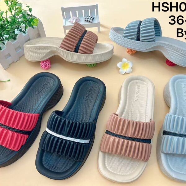 Size 37 crocs Black Slippers